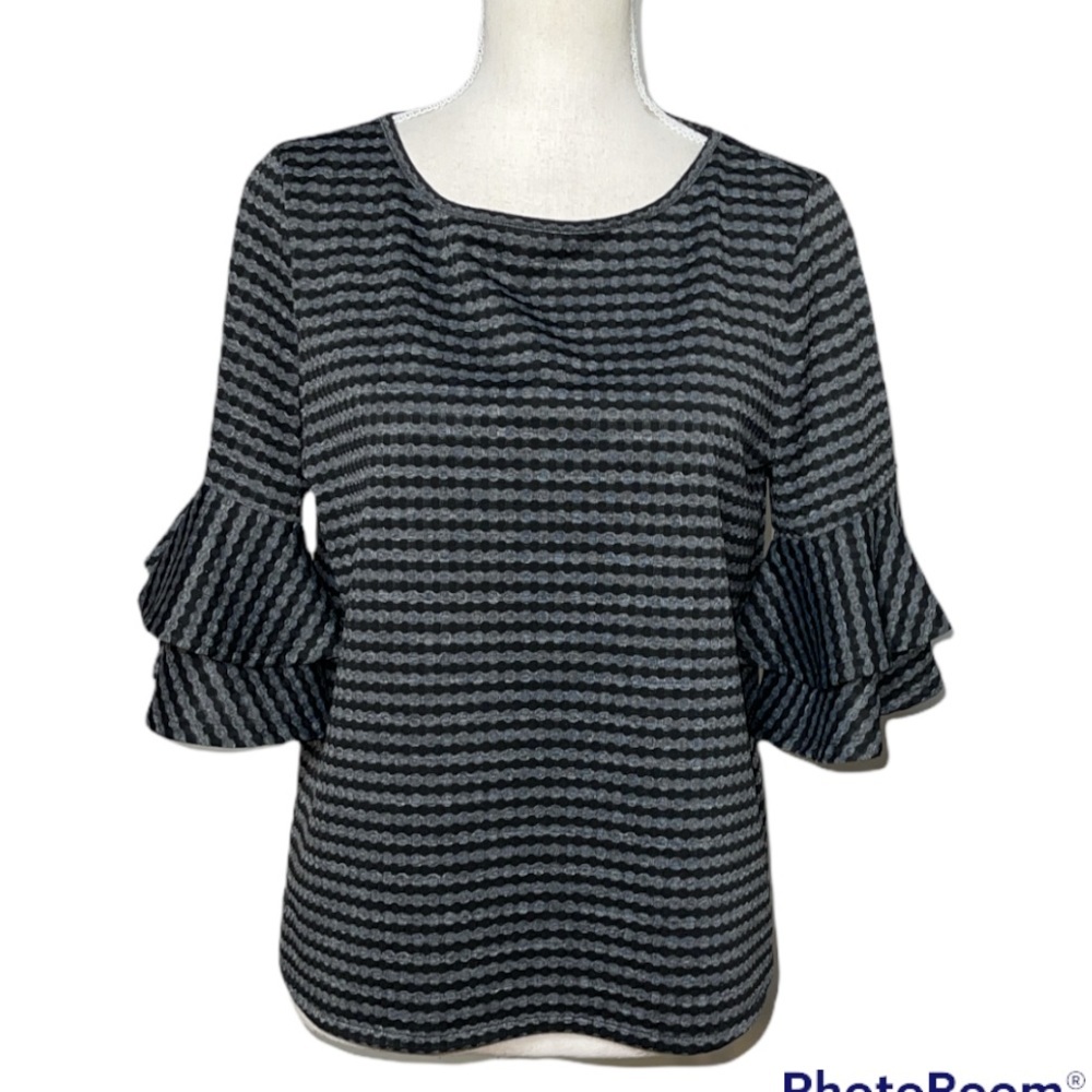 CeCe Ruffle bell sleeve knit top